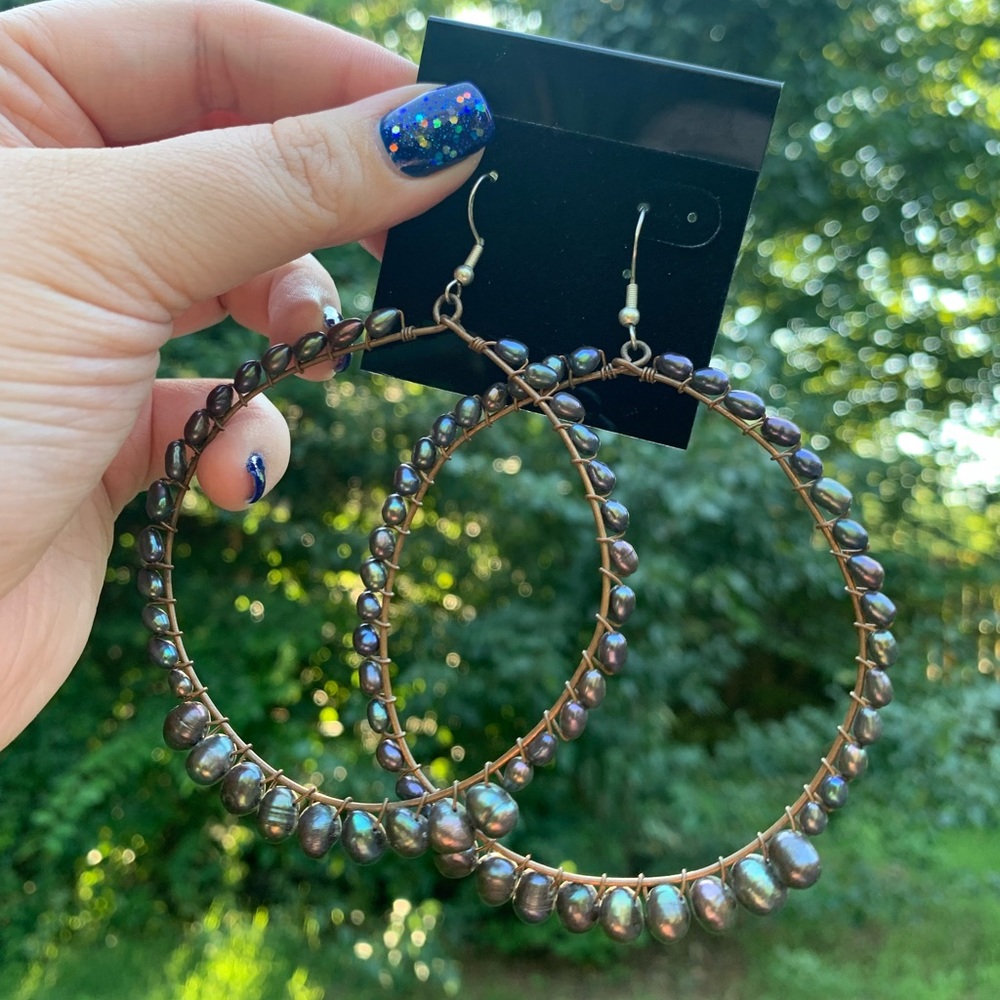 Iridescent Freshwater Pearl Hoop Earrings - Picture 12 of 16